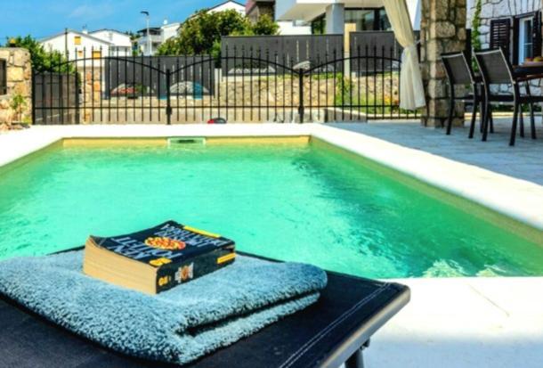 Vintage Residence Dramalj, Pool Self-Use Exterior photo